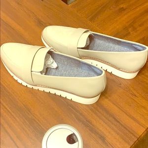 Dr. Scholl’s slip on sneakers